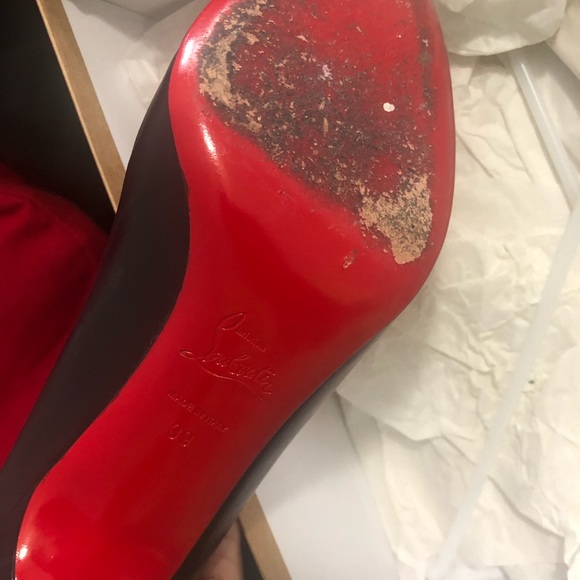 Christian Louboutin - Picture 5 of 5